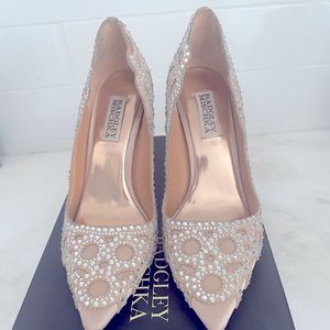 Badgley Mischka Rouge Latte Satin Shoes in size 6.5